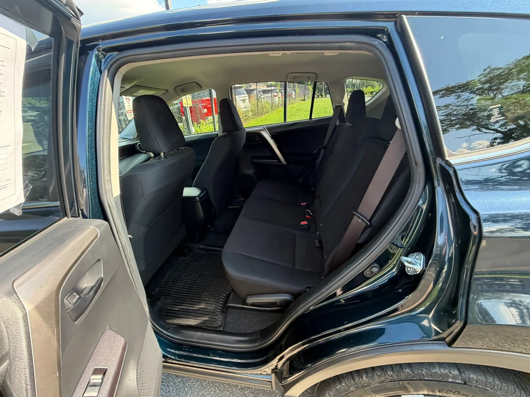 Used 2018 Toyota RAV4 LE w/ All Weather Liner Package AWD/4WD image 19
