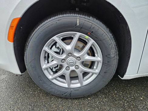 New 2026 Chrysler Voyager LX FWD image 9