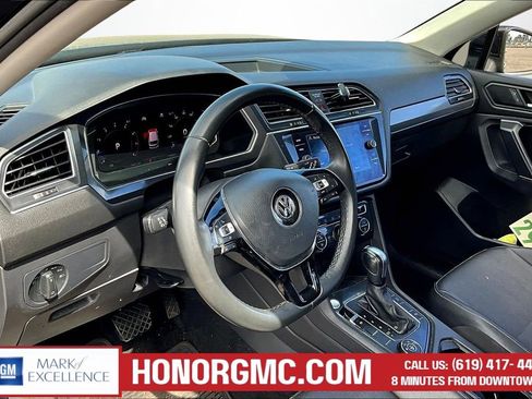 Used 2020 Volkswagen Tiguan SEL image 16