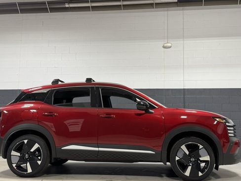 New 2026 Nissan Kicks SR w/ Cold Weather Package AWD/4WD image 4