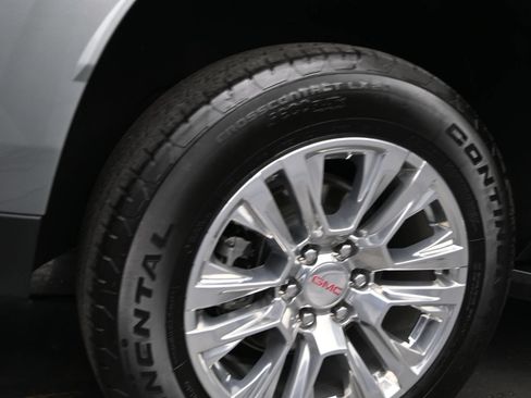 Used 2025 GMC Yukon Denali RWD image 13