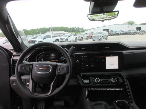 New 2026 GMC Sierra 2500 AT4 w/ AT4 Premium Plus Package AWD/4WD image 17