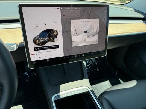 Used 2023 Tesla Model 3 Standard Range RWD image 18