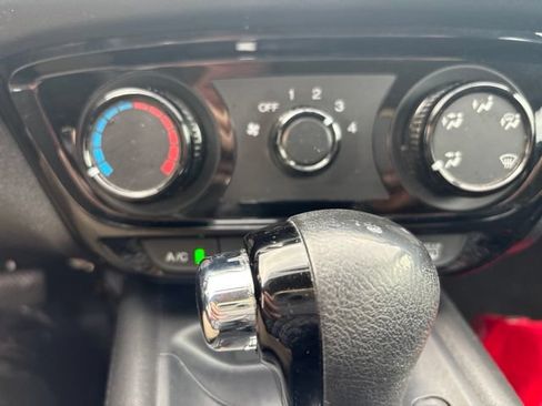 Used 2021 Honda HR-V LX image 18
