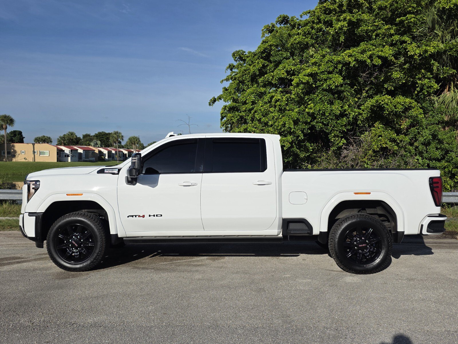 Used 2024 GMC Sierra 2500 AT4 w/ AT4 Premium Plus Package AWD/4WD image 7