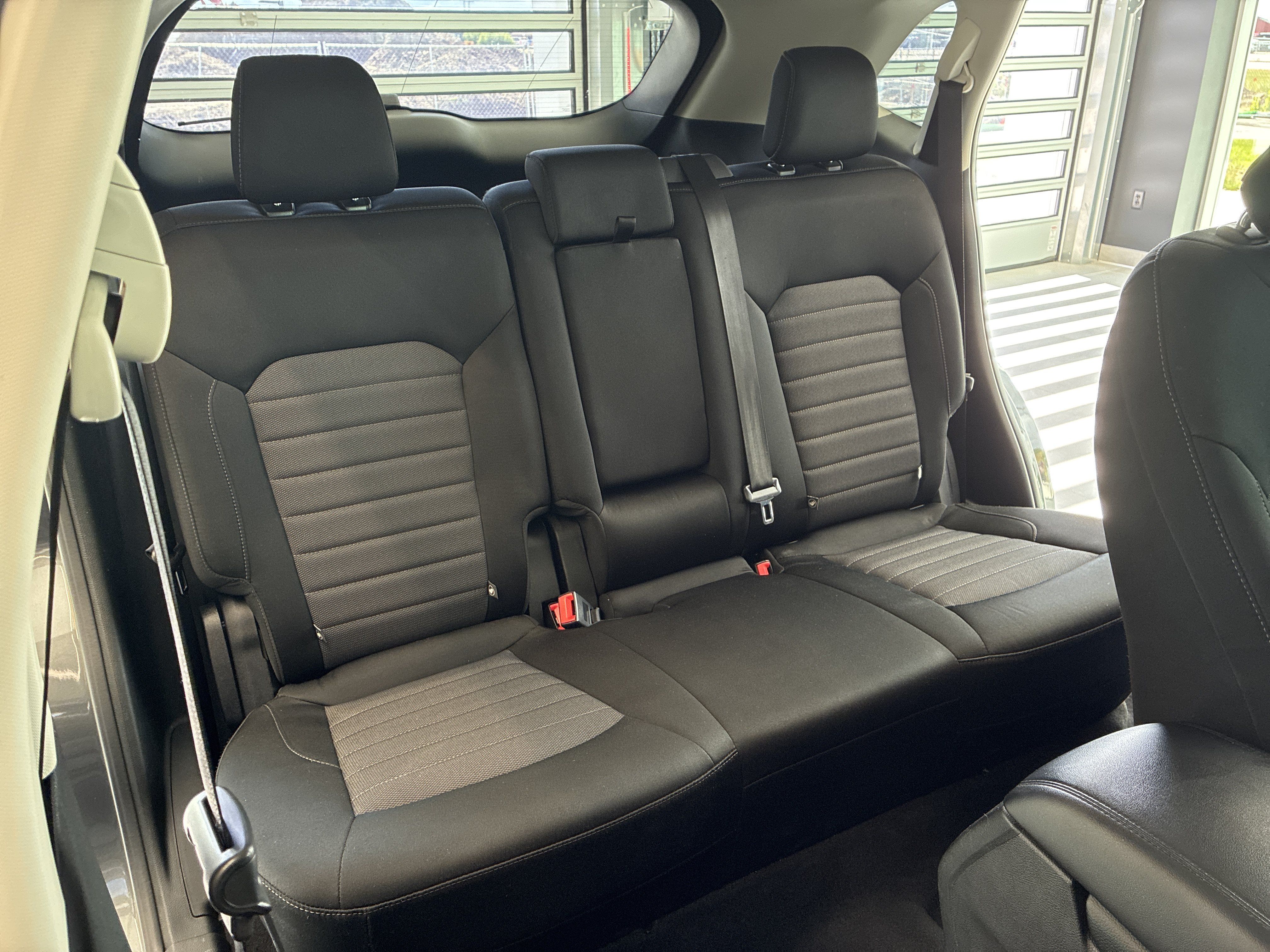 Used 2019 Ford Edge SE AWD/4WD image 12