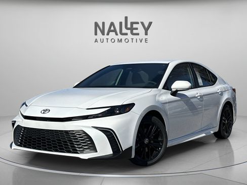 Certified 2026 Toyota Camry SE FWD image 1