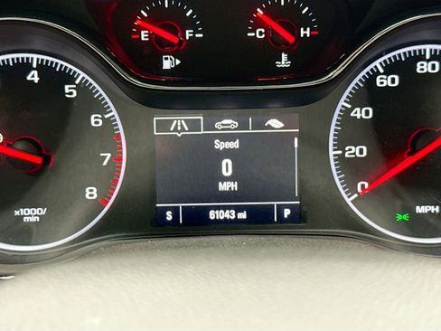 Used 2019 Chevrolet Cruze Premier FWD image 14