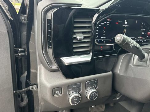 Used 2024 GMC Sierra 1500 SLT AWD/4WD image 26