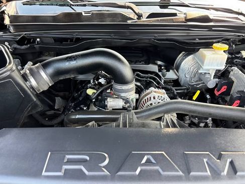 Used 2020 RAM 1500 Laramie AWD/4WD image 34