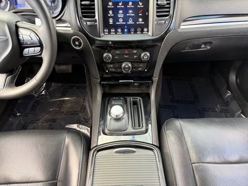 Used 2022 Chrysler 300 S w/ Comfort Group image 11