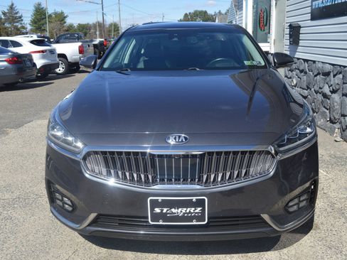 Used 2018 Kia Cadenza Limited image 8