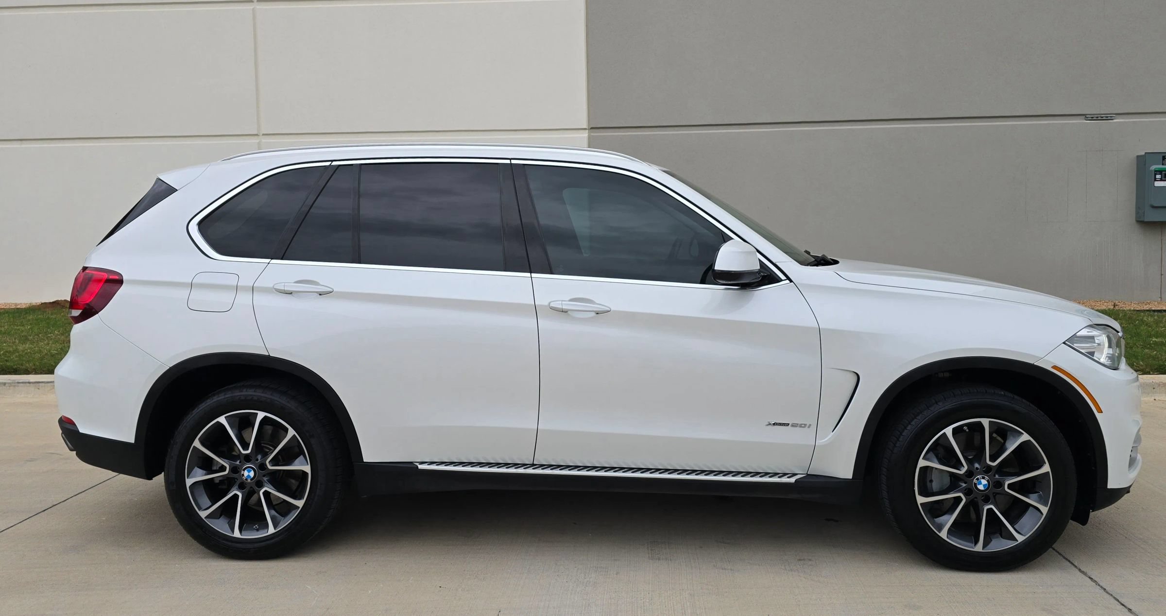 Used 2015 BMW X5 xDrive50i AWD/4WD image 9