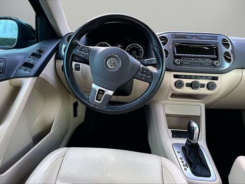 Used 2014 Volkswagen Tiguan SE FWD image 10