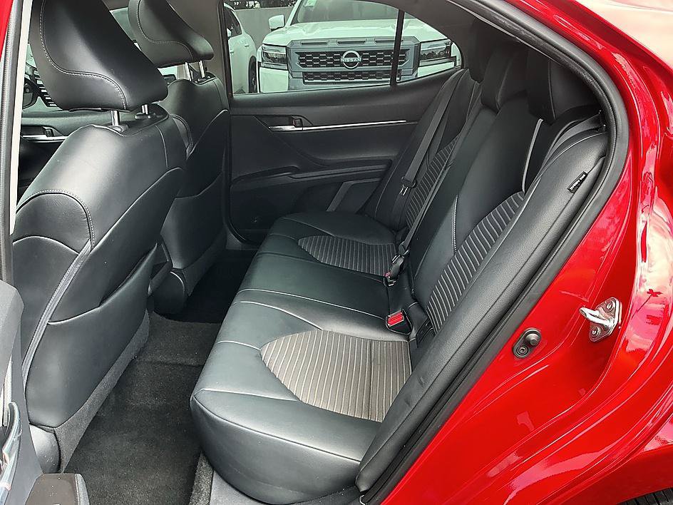 Used 2021 Toyota Camry SE w/ Convenience Package FWD image 21