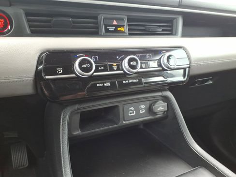 Certified 2023 Honda Pilot LX image 17