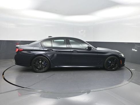 Used 2021 BMW M550i xDrive w/ Dynamic Handling Package AWD/4WD image 32