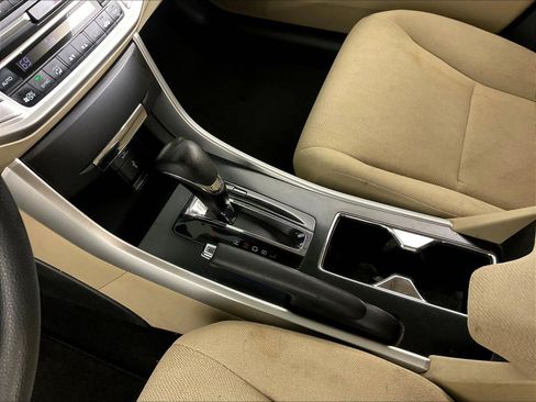 Used 2013 Honda Accord LX image 17