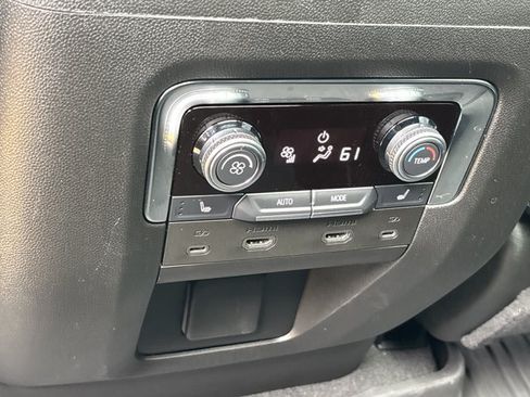 Used 2025 GMC Yukon AT4 w/ AT4 Premium Plus Package AWD/4WD image 24