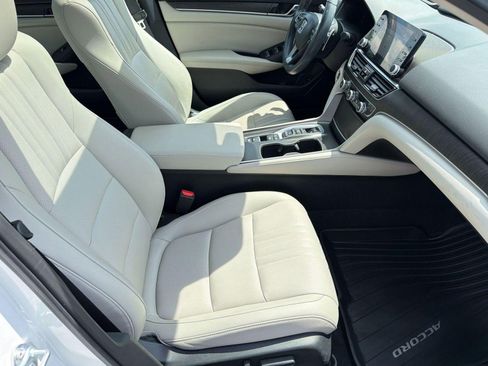 Used 2022 Honda Accord Touring image 29