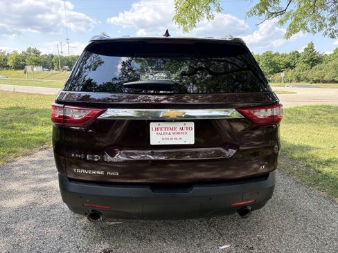 Used 2018 Chevrolet Traverse LT w/ LPO, Floor Liner Package AWD/4WD image 4