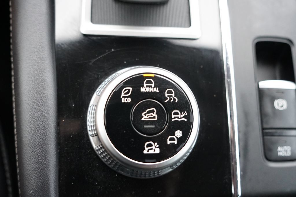 Used 2024 Mitsubishi Outlander SE AWD/4WD image 29