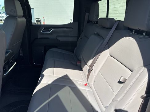 Used 2022 Chevrolet Silverado 1500 LTZ w/ LTZ Convenience Package II RWD image 18