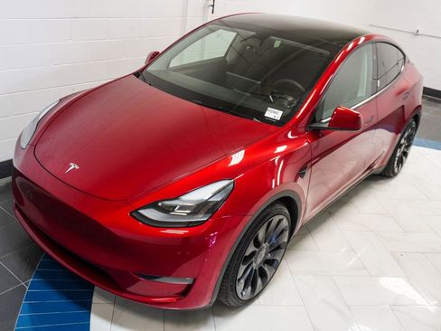 Used 2024 Tesla Model Y Performance AWD/4WD image 37