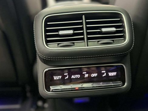 Used 2026 Mercedes-Benz Maybach GLS 600 4MATIC image 24