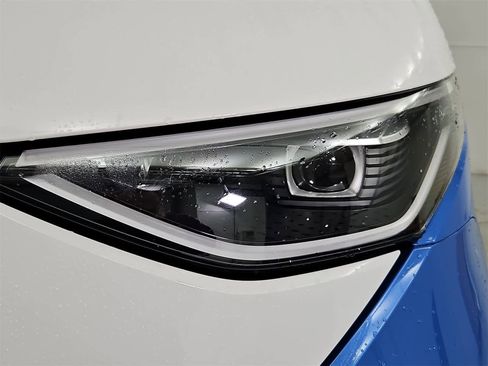 Certified 2025 Volkswagen ID. Buzz 1st Edition image 10