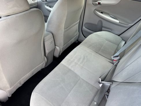 Used 2013 Toyota Corolla LE FWD image 21