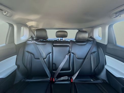 Used 2022 Jeep Compass Limited image 17