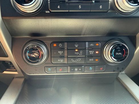 Used 2019 Ford F150 Lariat w/ Equipment Group 502A Luxury RWD image 35