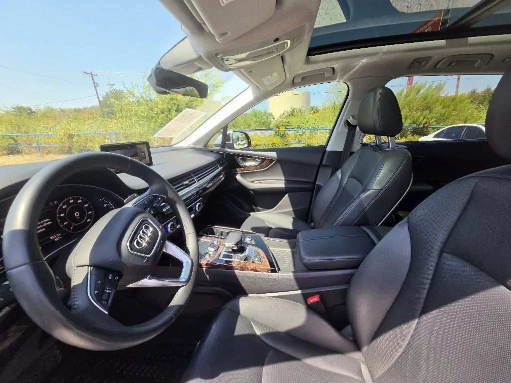 Used 2018 Audi Q7 3.0T Prestige w/ Prestige Package AWD/4WD image 17