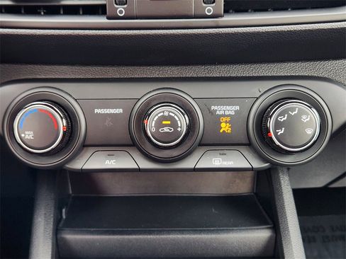 Certified 2023 Kia Forte LXS image 19