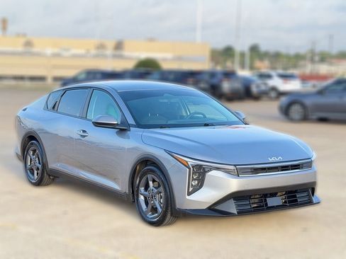 Used 2025 Kia K4 FWD image 7
