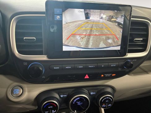 Used 2026 Hyundai Venue SEL FWD image 28