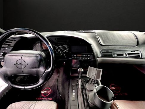 Used 1994 Chevrolet Corvette Coupe RWD image 17