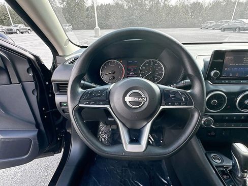 Used 2023 Nissan Sentra S image 17