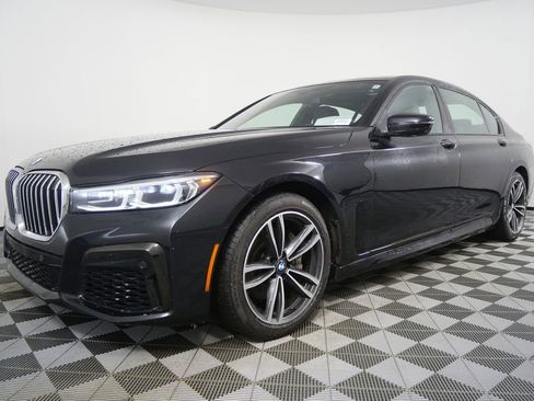 Used 2022 BMW 740i xDrive 740i xDrive w/ M Sport Package image 5