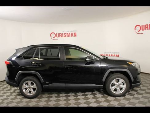 Used 2020 Toyota RAV4 XLE w/ Convenience Package AWD/4WD image 10