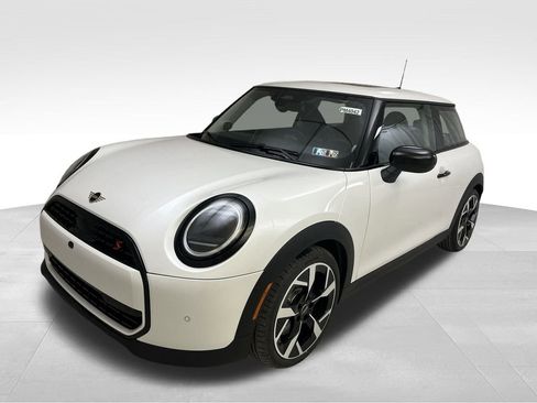 Certified 2025 MINI Cooper S image 5