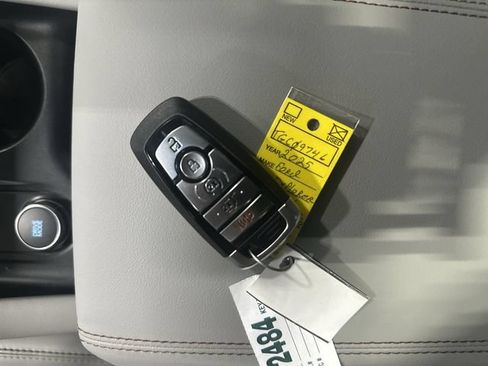 Used 2025 Ford Explorer Active w/ Active Comfort Package AWD/4WD image 33
