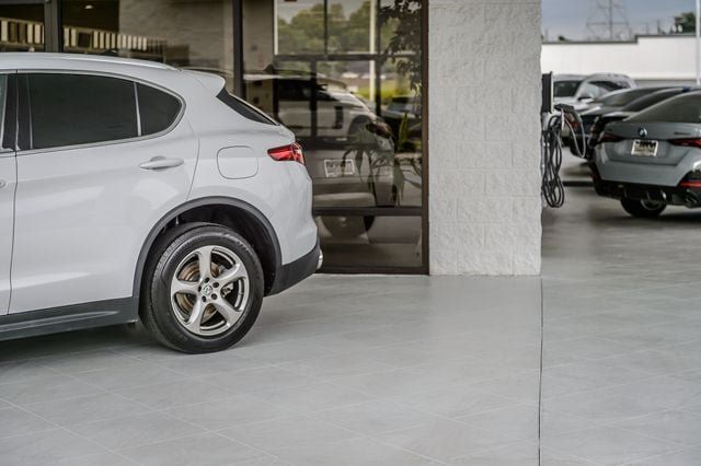 Used 2021 Alfa Romeo Stelvio Sprint w/ Sun & Sound Package AWD/4WD image 55