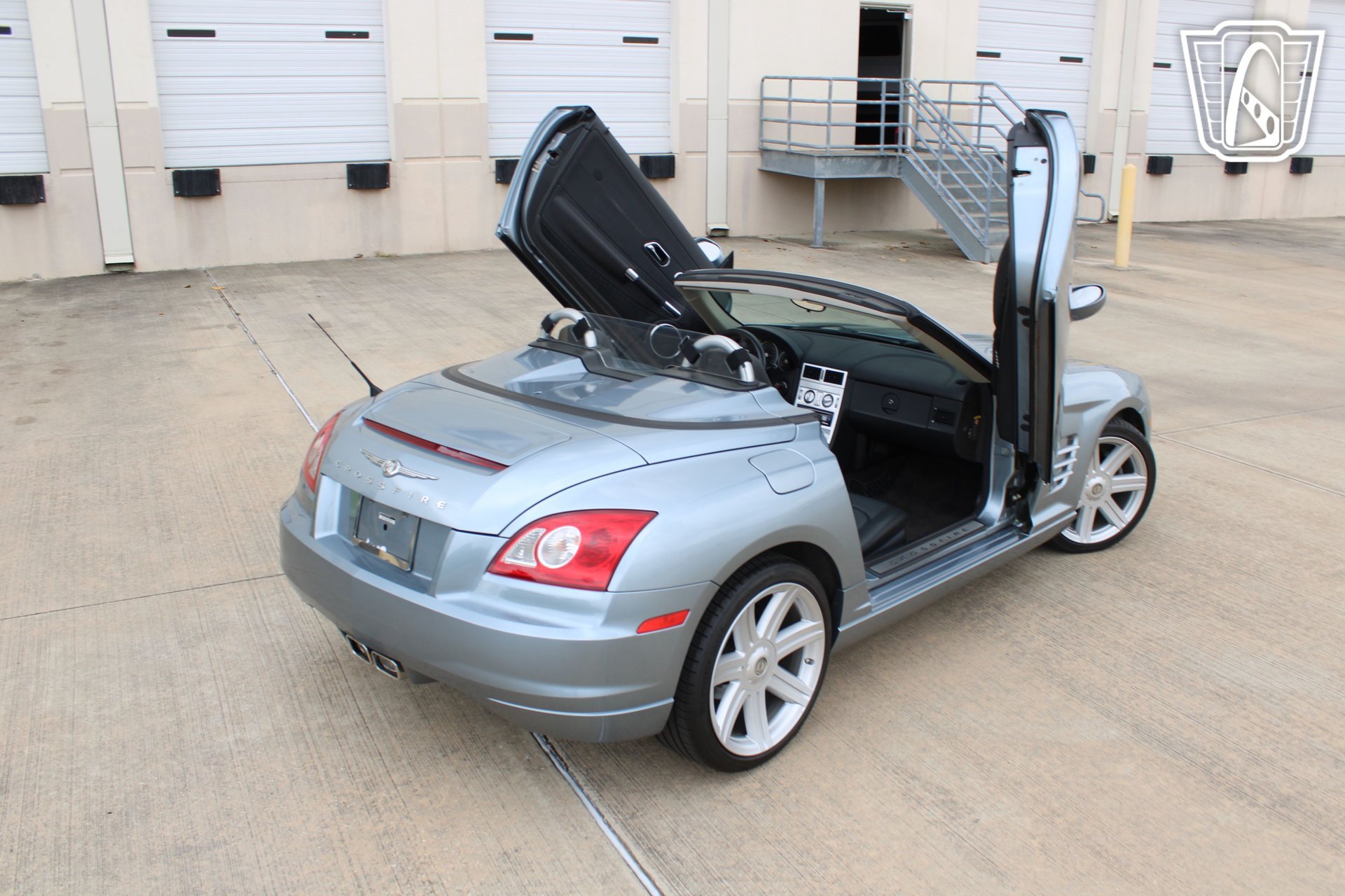 Used 2005 Chrysler Crossfire Limited RWD image 9