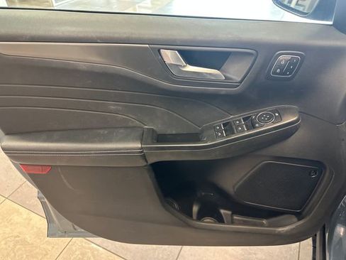 Used 2023 Ford Escape Active w/ Tech Pack #2 AWD/4WD image 17