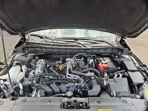 Used 2025 Nissan Altima 2.5 SR FWD image 34