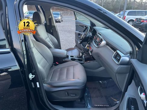 Used 2016 Kia Sorento EX image 22
