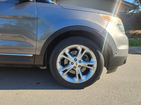 Used 2013 Ford Explorer Limited image 15