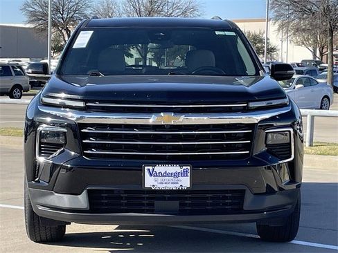 Used 2025 Chevrolet Traverse LT image 6